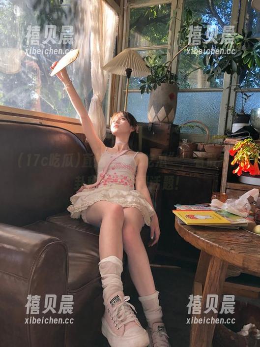 直达“17c吃瓜”，看最新八卦秒变朋友圈话题！