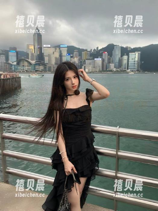 不为别的，就为“51.com”发布的这一条：简直让人无法自拔，想继续扒下去。