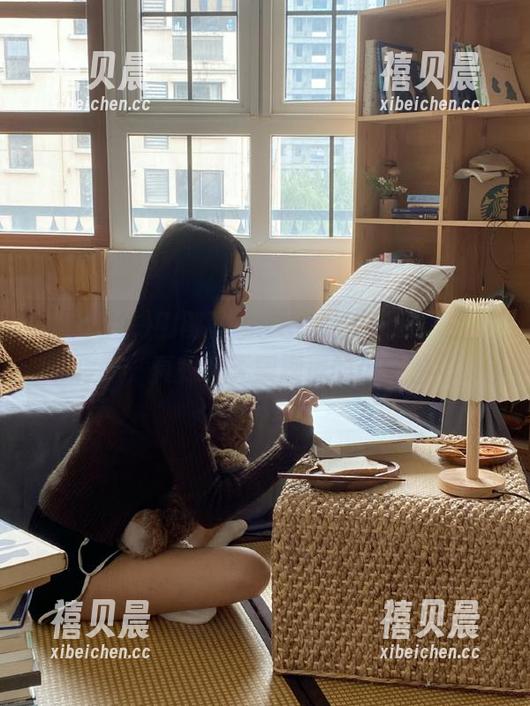 51吃瓜 刚刚下载iOS的51吃瓜,手不停了,真是个无限刷屏的小怪兽!