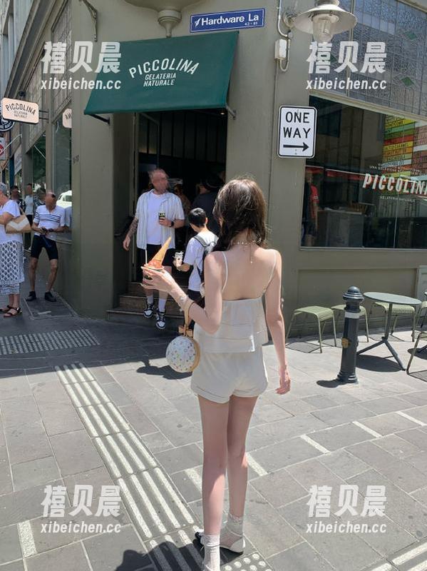 51吃瓜 观看朝阳群众一出好戏,51吃瓜带你不止是吃瓜那么简单!