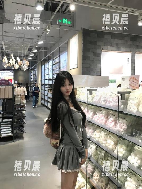 51吃瓜网官网，谁说看视频不能吃瓜？这波简直是个小型影院啊！