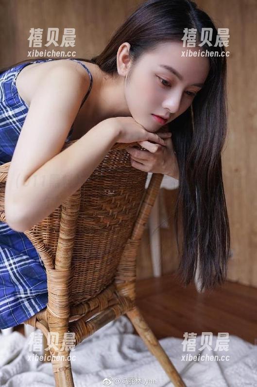 在线搅动911黑料的风波，偶尔尴尬到想滑到屏幕下方消失…