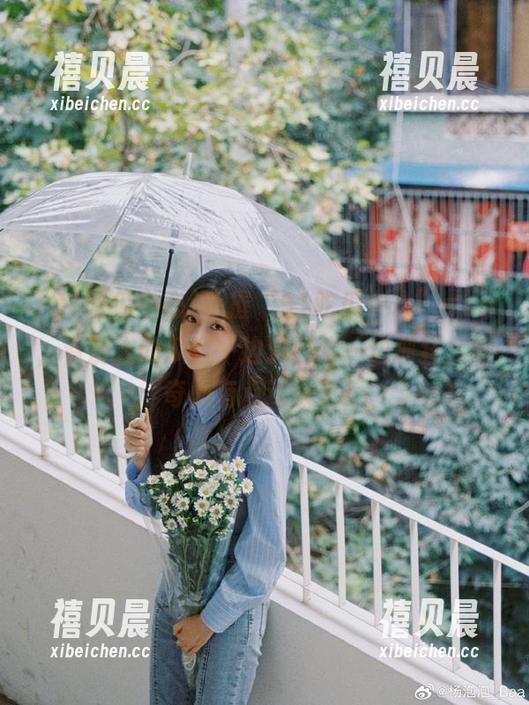 91吃瓜中心 手握“91吃瓜中心”app,看别人的瓜,一边流口水一边抓狂,好奇心有点过头了!