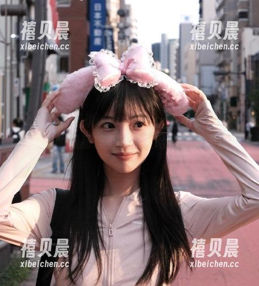 听说www.51cgfun的地址跟富豪们的藏品差不多，哈哈，快来围观吧！