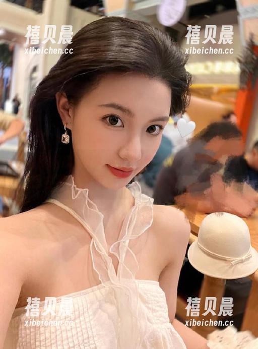 令人分心的免费吃瓜网站地址，想去探个究竟，却又觉得有点儿复杂。