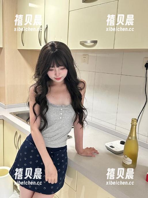 吃瓜911苹果版，边聊边吃，今日瓜报让友谊的小船泛起涟漪。