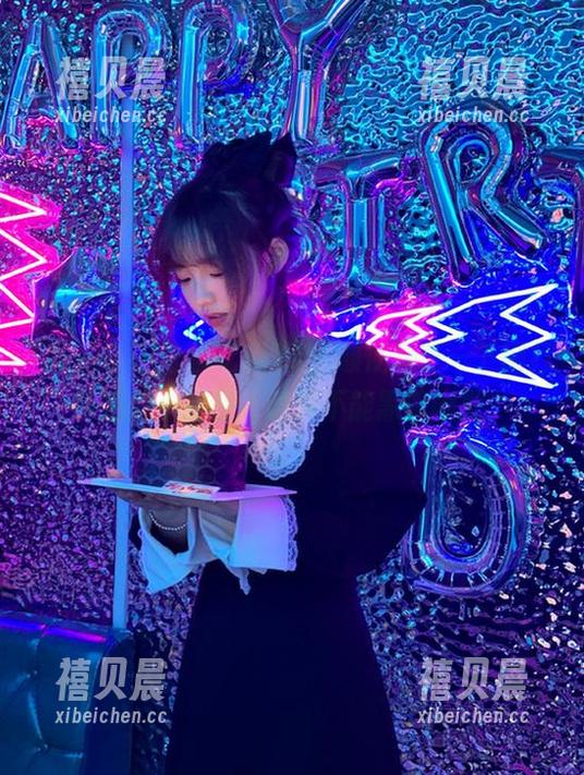 登录吃瓜91，顺便感受一下网红背后的小秘密，谁说不能黑暗幽默？
