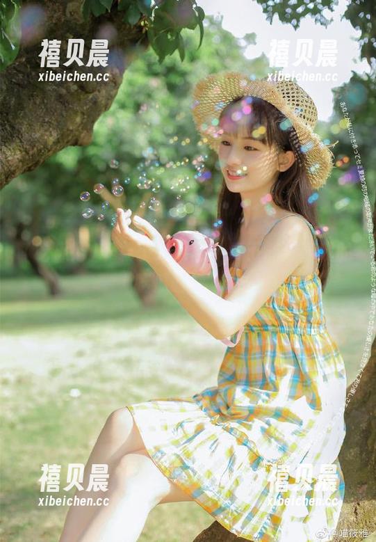 下载了吃瓜网，终于能分享我的“吃瓜时刻”啦！
