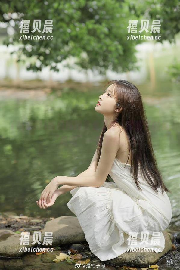 吃瓜网 吃瓜网网页变了样,朝阳下的新“绯闻”一览无余。
