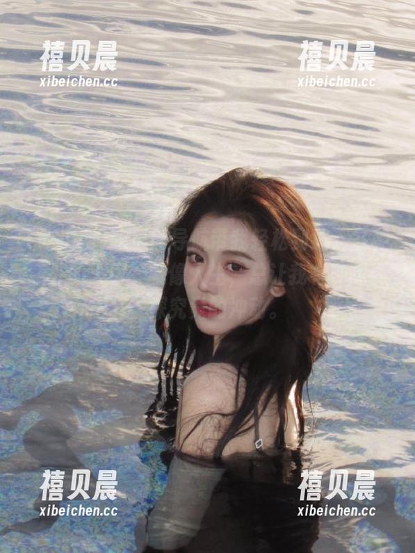 吃瓜网导航带我轻松到达，各种意外的入口，就像人生，总让我有种想要一探究竟的冲动。