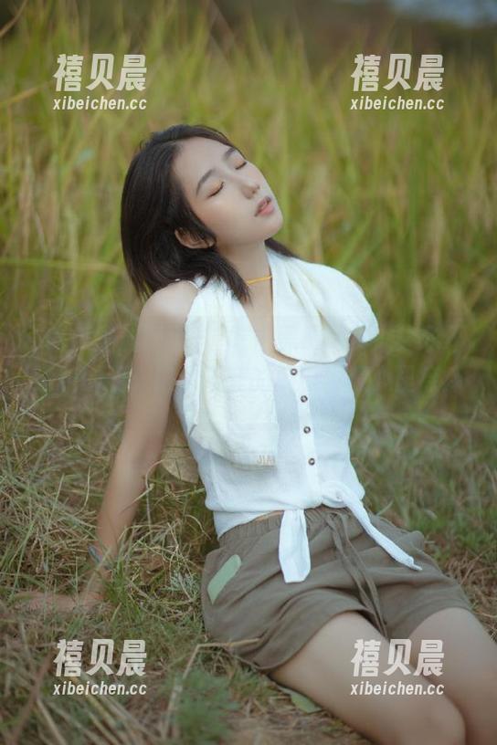 “吃瓜黑料网页”：永不迷路的我，被这混乱的瓜田弄得心里痒痒。
