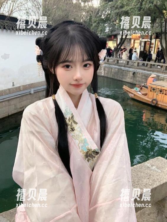 吾爱吃瓜 52cg吾爱吃瓜网:这网址里简直藏了太多P图的金手指,那画面…一言难尽!