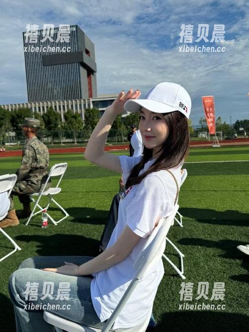 天天吃瓜网 天天吃瓜网,当网页变成抓狂型真人秀,忍不住想给这些瓜们打个五星好评!