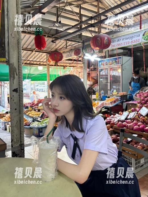 黑料正能量index·php：在线等吃瓜，嘴里的能量无限