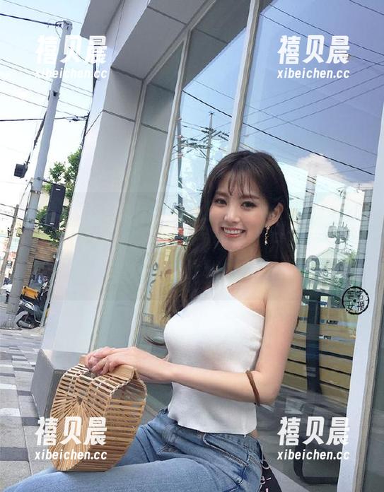 在黑料正能量index·php，永不迷路——因为我知道，只要我像个八卦精，就能找到乐趣！