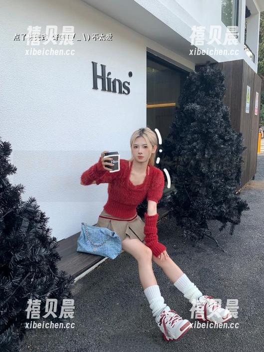 黑料社 黑料社登录了?快来下载你的闲聊素材,保证同桌眼前一亮!