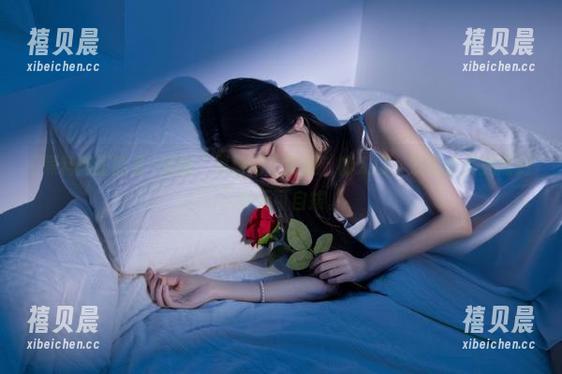 走进“黑料网正能量”的入口，发现自己竟然对八卦无可自拔。